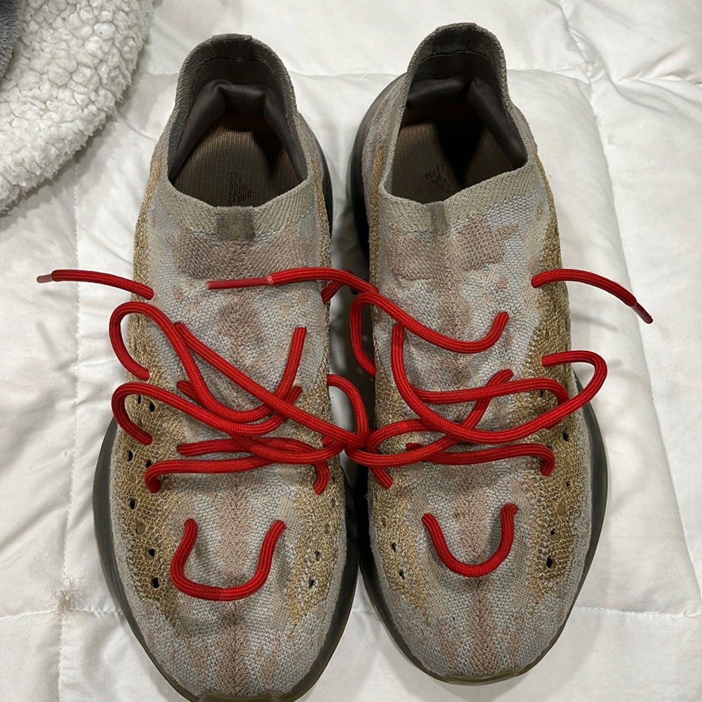 Yeezy 380 “Pepper”